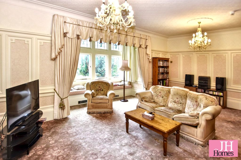 Property photo 3 of 39