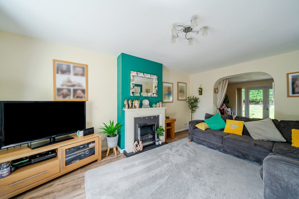 Property photo 2 of 24 1520834-1-1A0A588...