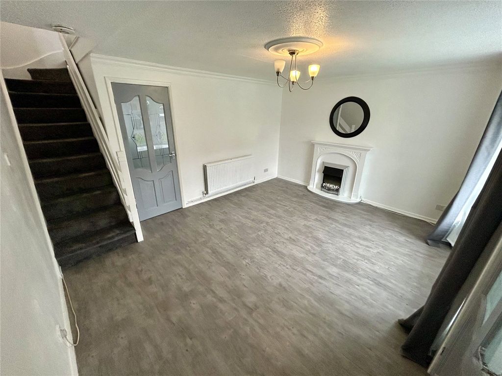 Property photo 2 of 12 Living Room