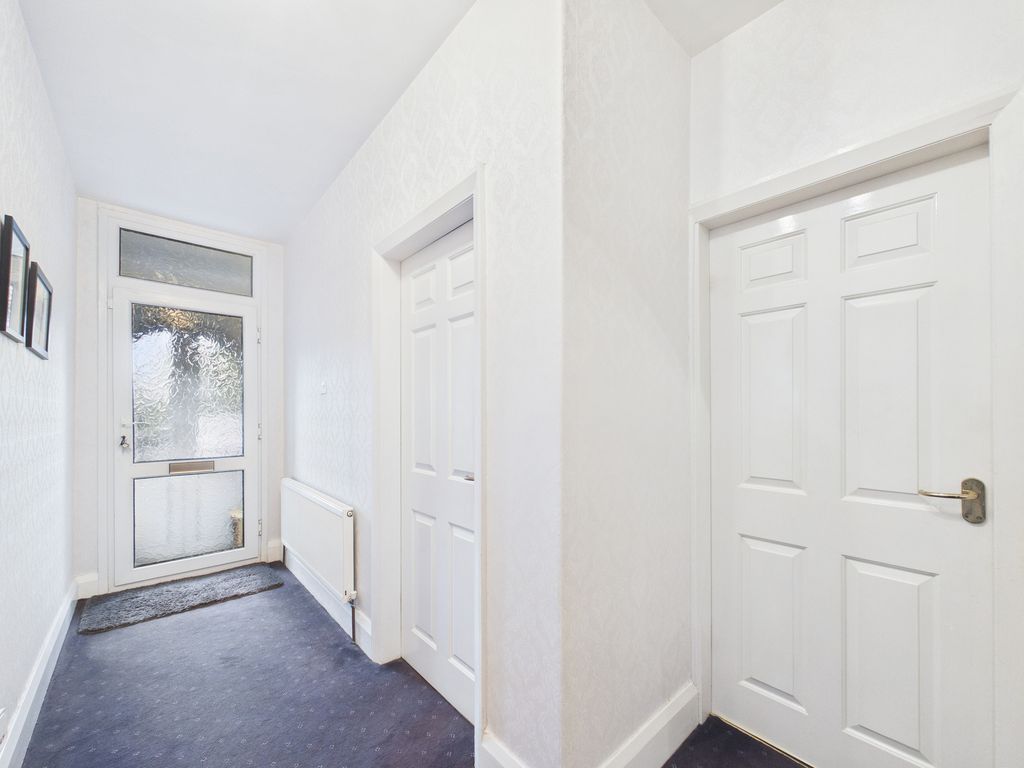 Property photo 2 of 31