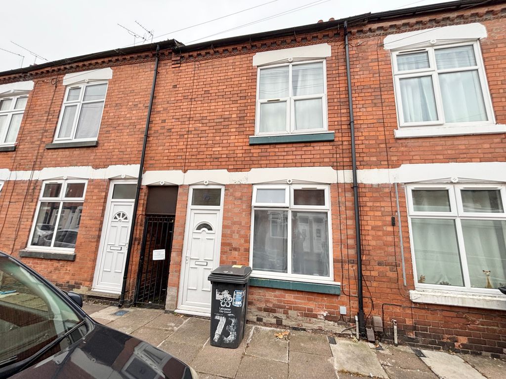 Property photo 1 of 6