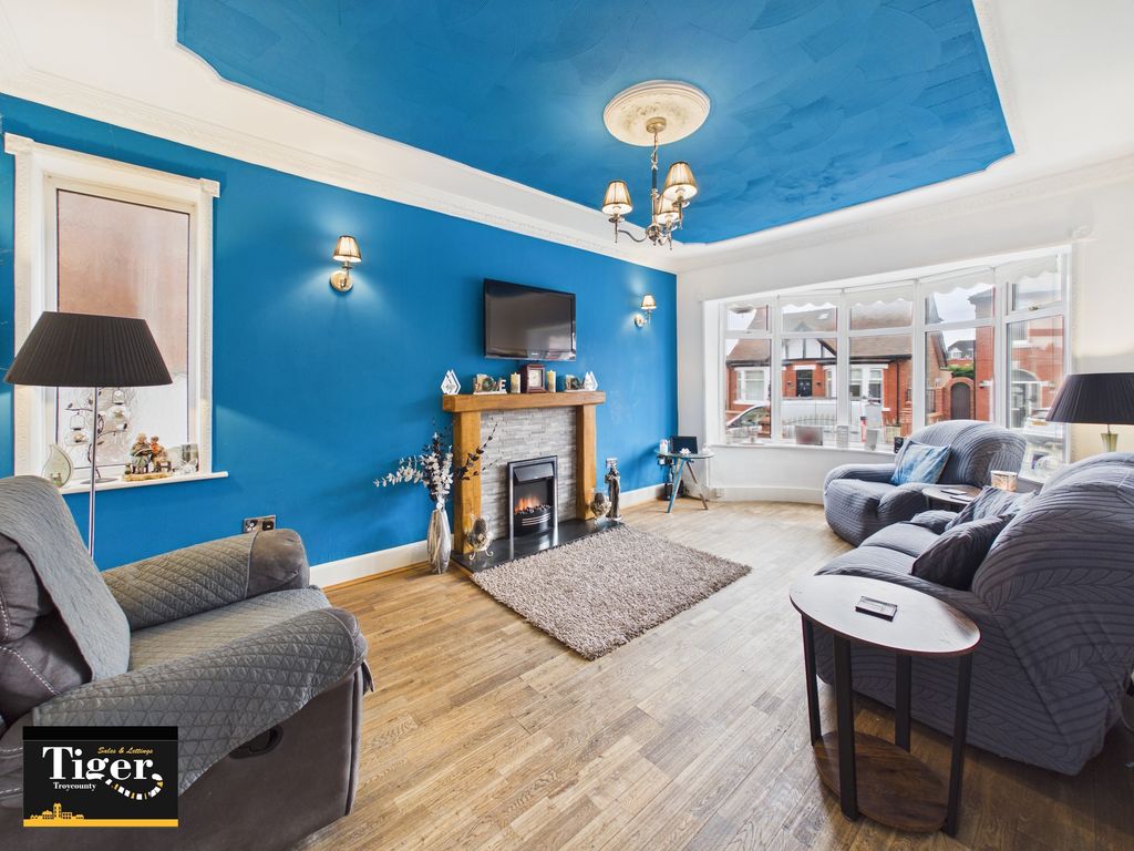 Property photo 2 of 29 Cam03440G0-Pr0533-Still020