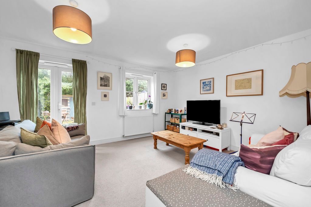 Property photo 3 of 11 Sitting Room