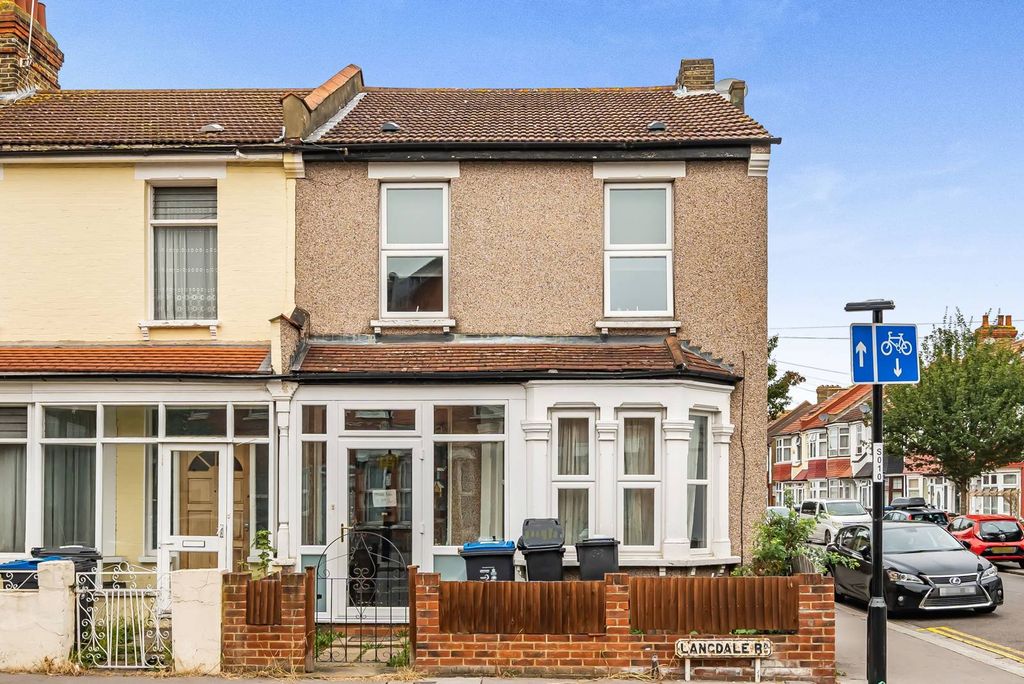 Property photo 1 of 11