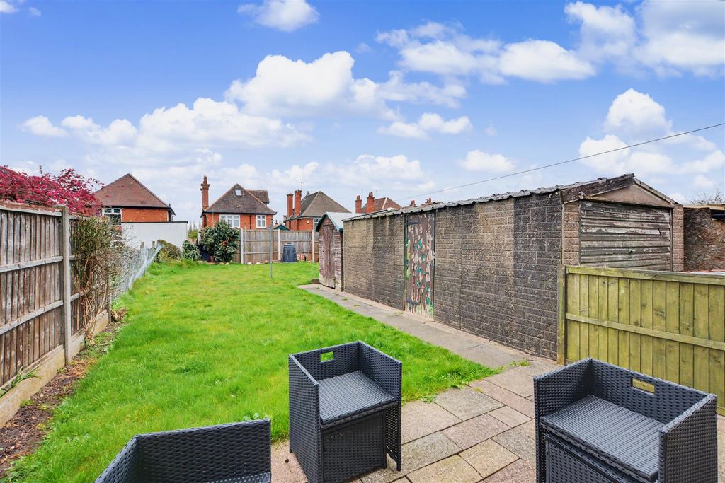 Property photo 3 of 11 Garden_1.Jpeg