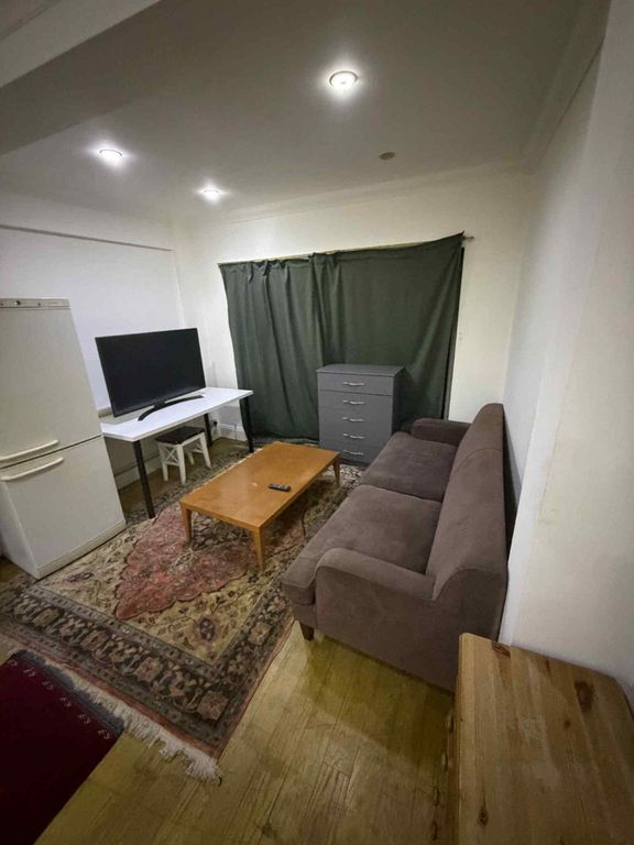 Property photo 2 of 3