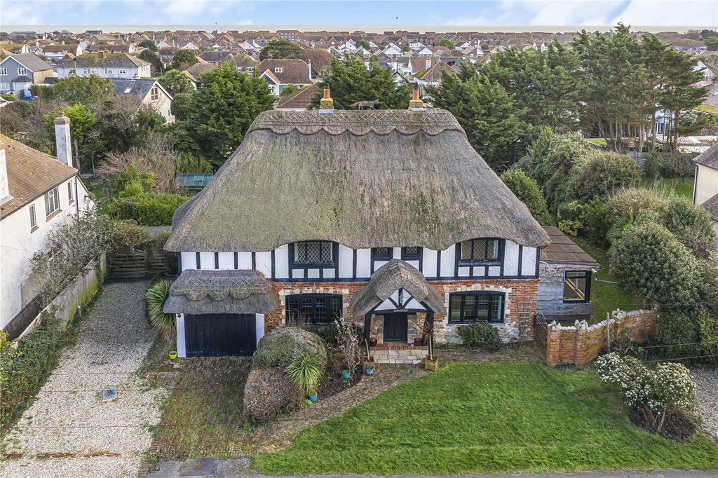 Property photo 3 of 40 Front