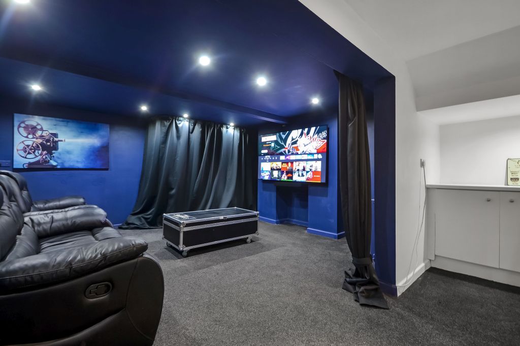 Property photo 1 of 15 Dsc_9585