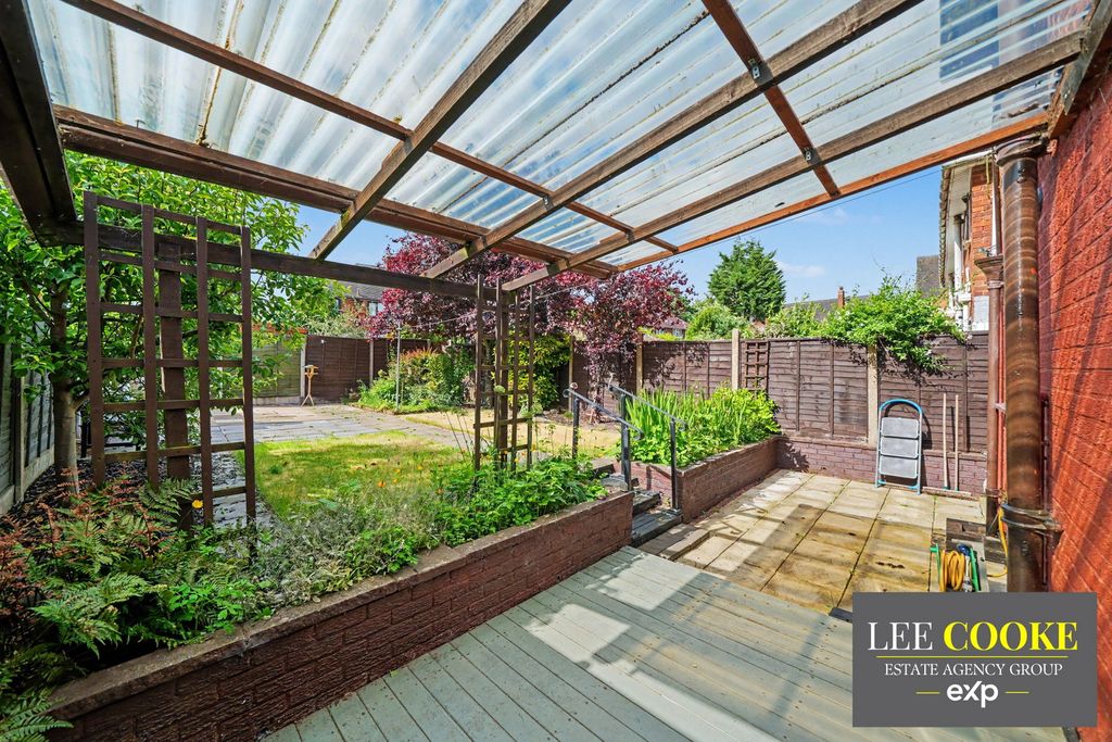 Property photo 3 of 32