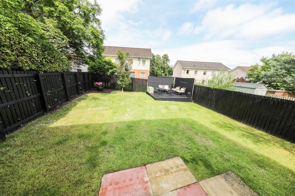 Property photo 2 of 18 B