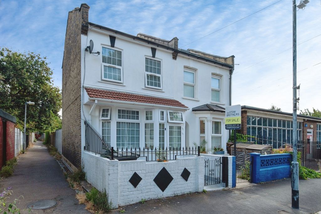 Property photo 1 of 19 Pbox-Img.Jpg