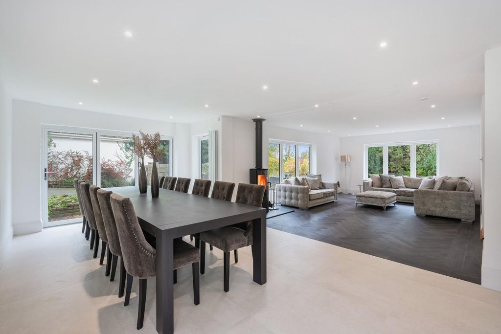 Additional image 4 of 6 bed property for saleHazelwood Lane, Chipstead, Coulsdon CR5