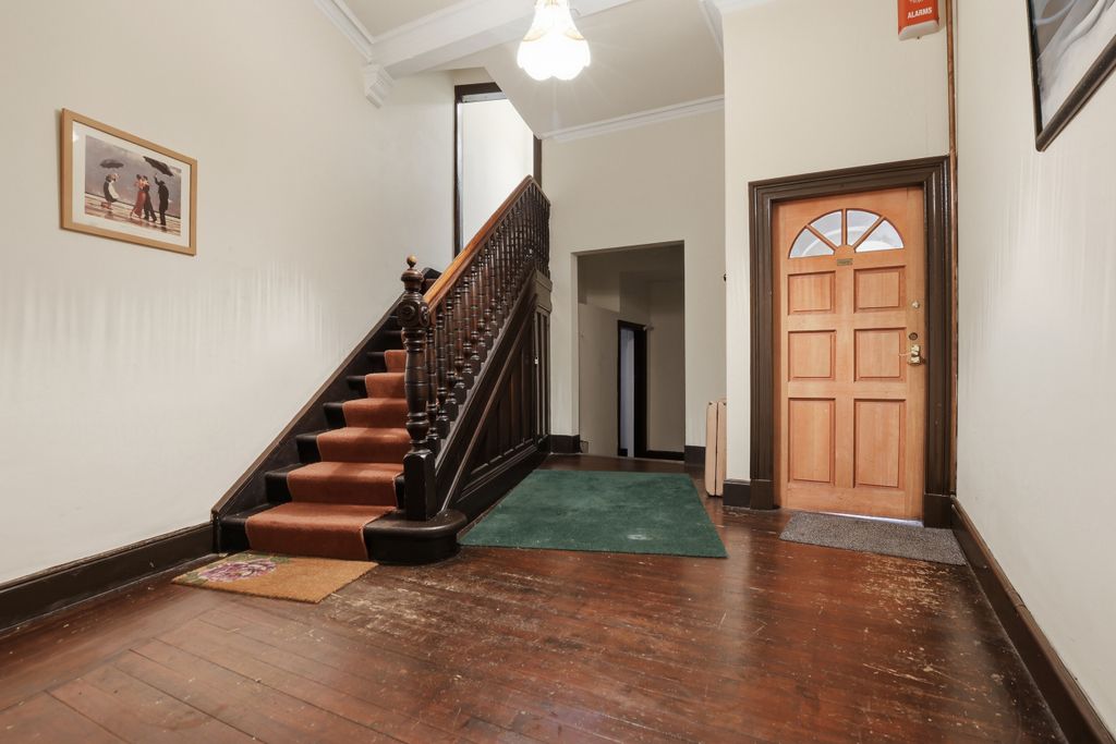 Property photo 2 of 52