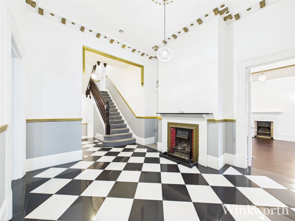 Property photo 2 of 35 Picture No. 40