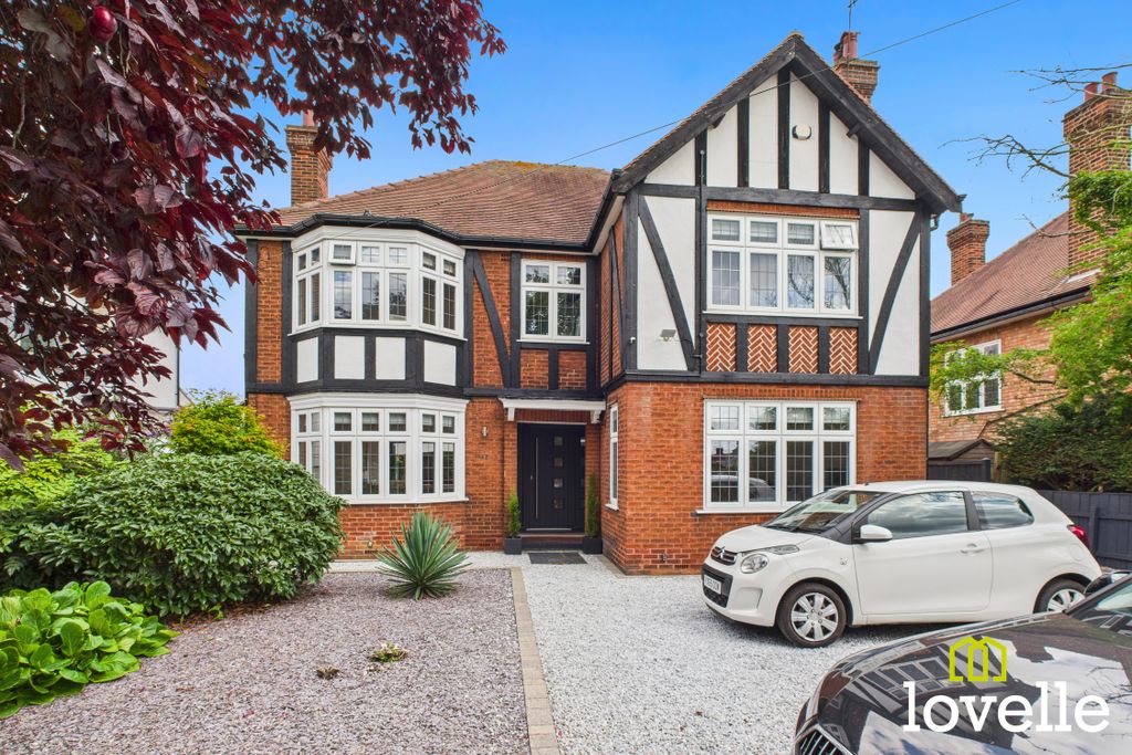 Property photo 1 of 34