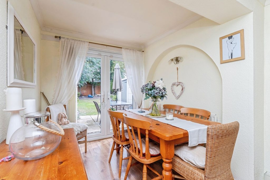 Property photo 3 of 16 Dining Room