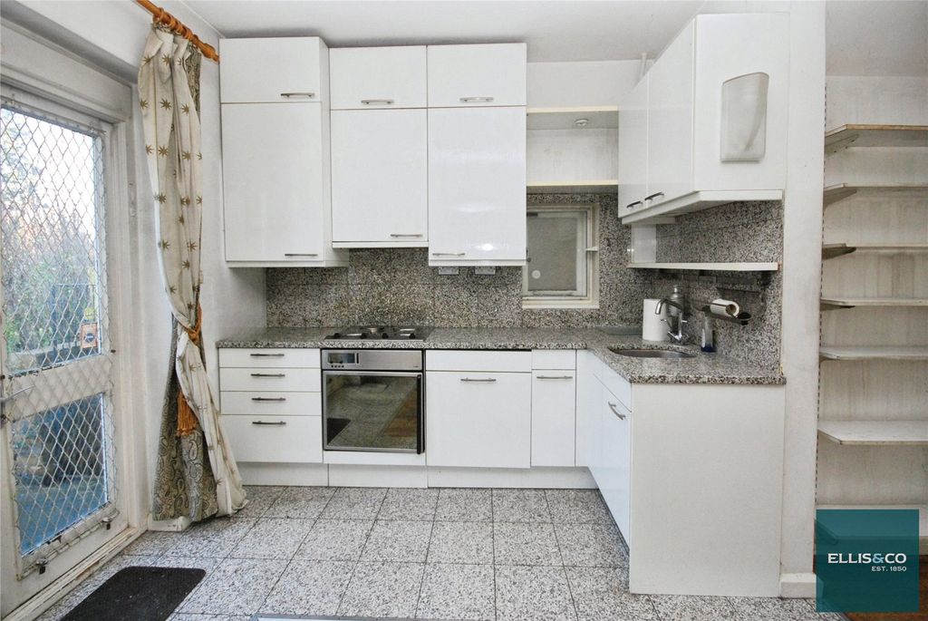 Property photo 2 of 17 Picture No. 55