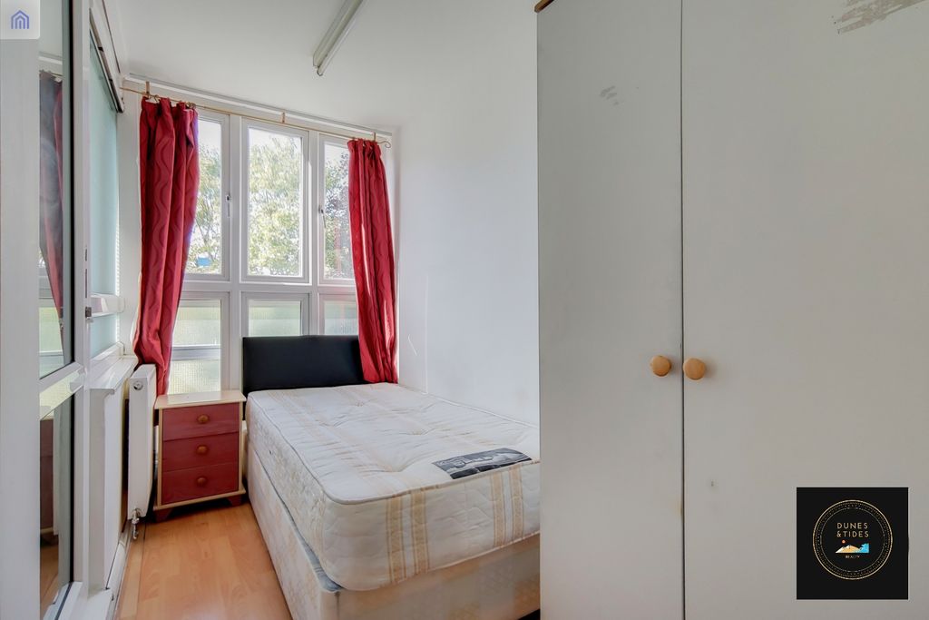 Property photo 1 of 5