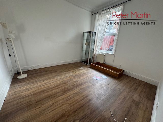 Property photo 3 of 7 Photo 4