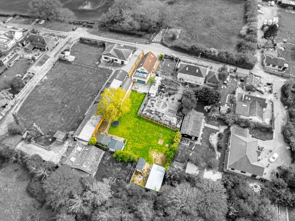 Property photo 2 of 45