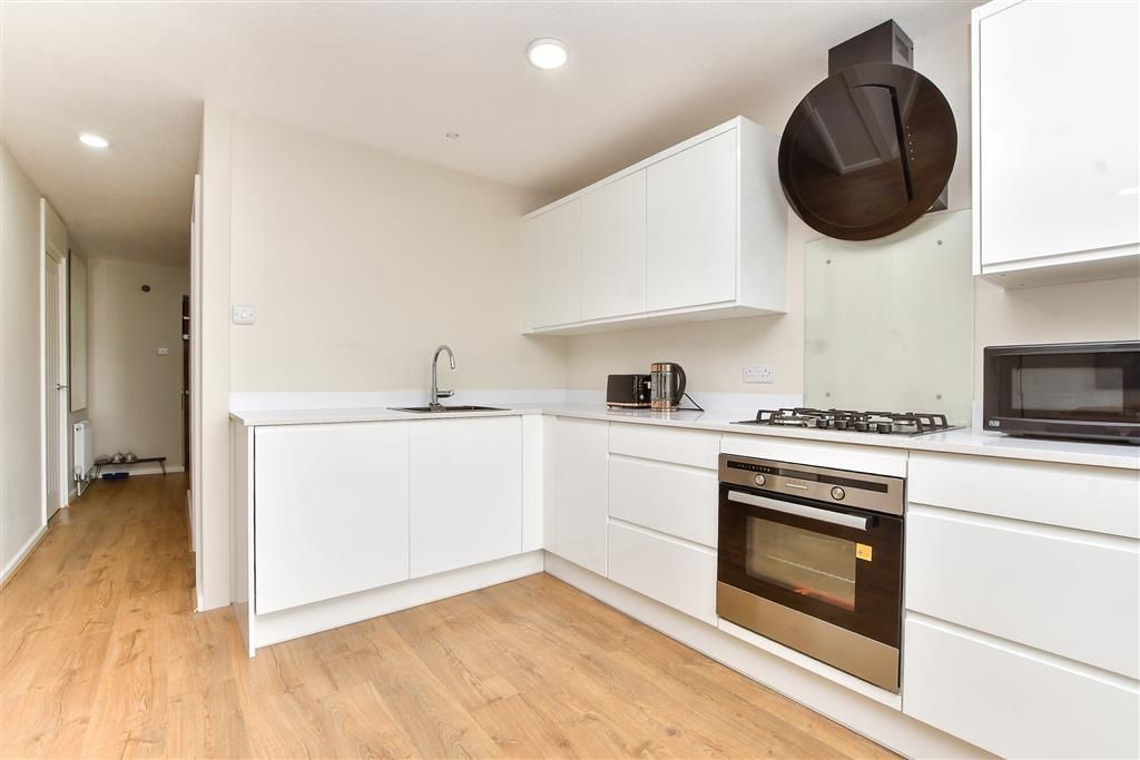 Property photo 2 of 11 Kitchen / Living Room
