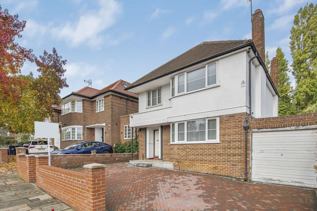 Property photo 1 of 25