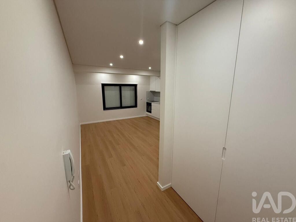 Property photo 3 of 27
