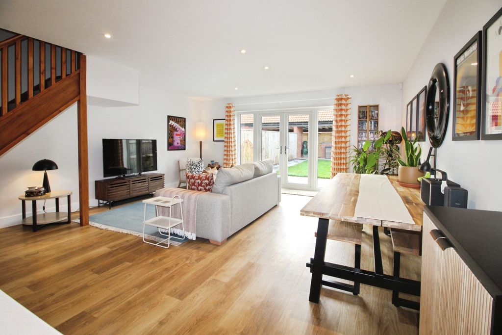 Property photo 2 of 25 Open Plan Lounge.Jpg