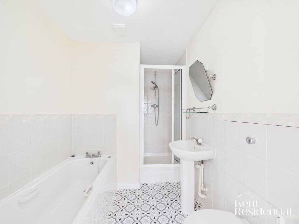 Property photo 3 of 25