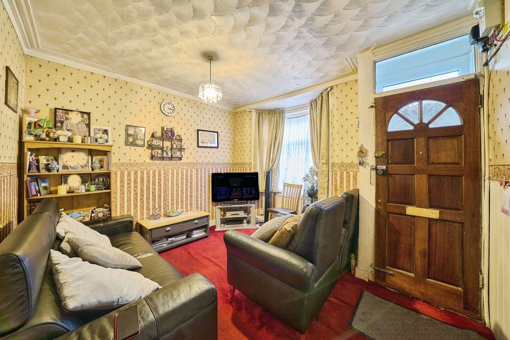 Property photo 2 of 14 Photo