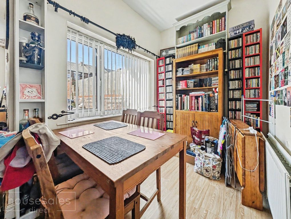 Property photo 3 of 9