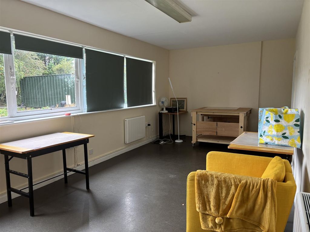Property photo 2 of 5 2.Jpg