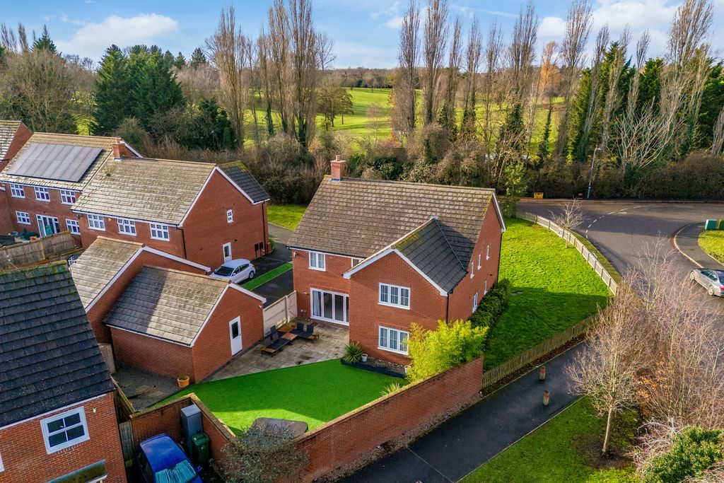 Property photo 2 of 34