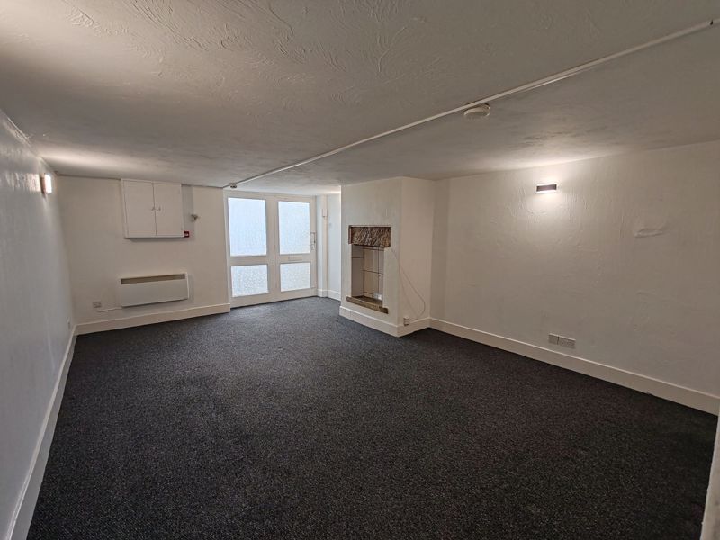 Property photo 2 of 9 Photo 1