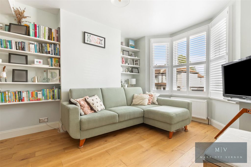 Property photo 2 of 17 Churchill Road 98 MV-10.Jpg