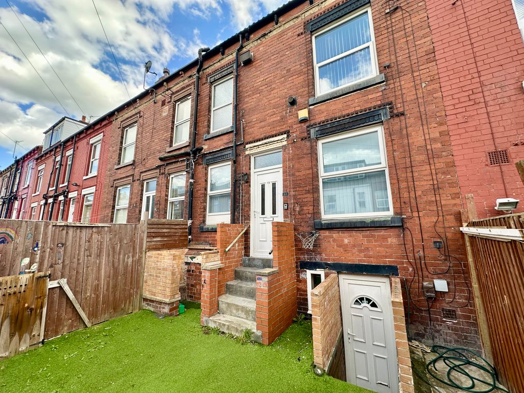 Property photo 1 of 16 Image