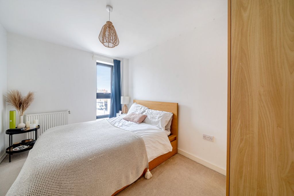 Property photo 2 of 8 Picture No. 10