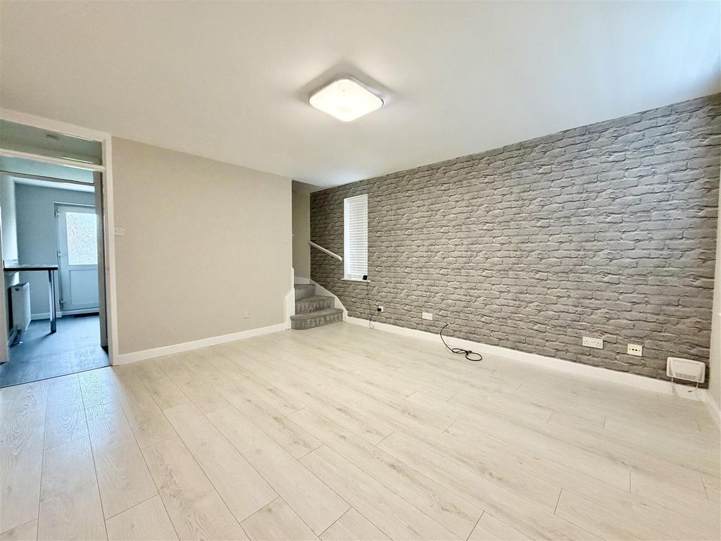 Property photo 2 of 8 Img_4218.Jpg