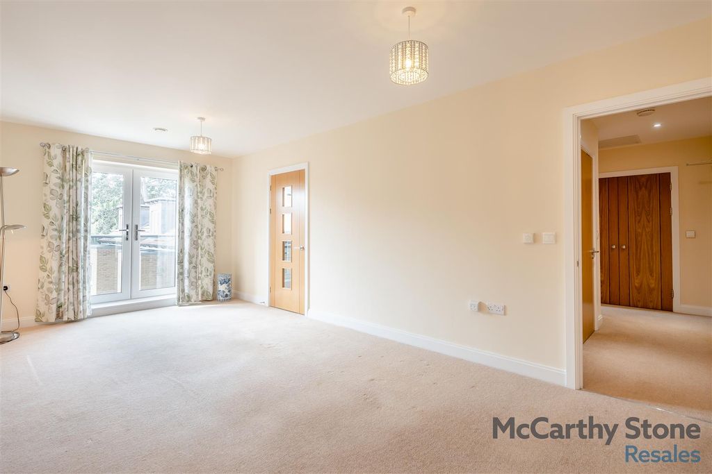 Property photo 2 of 46 8650803-Interior13.Jpg
