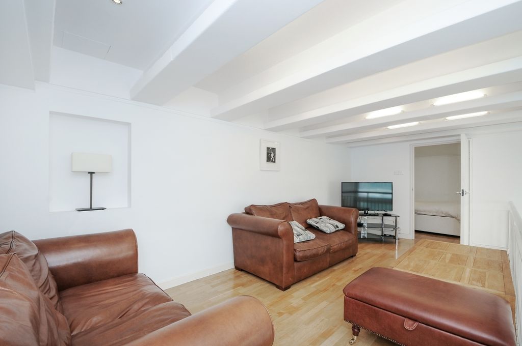 Property photo 2 of 8 Picture No. 05