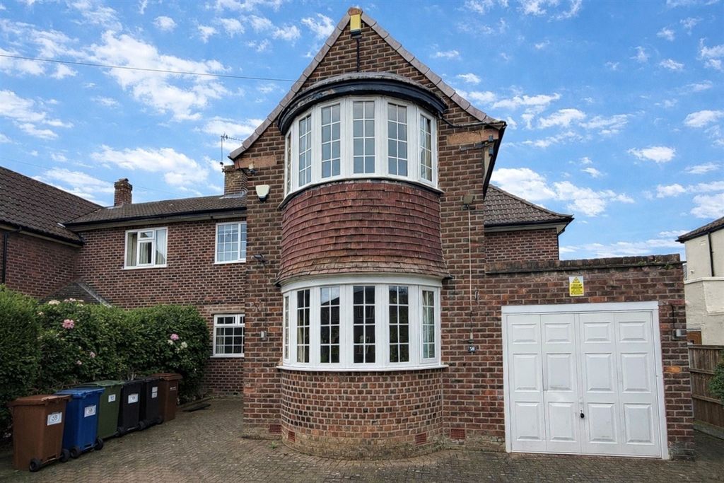 Property photo 1 of 24 (Main)