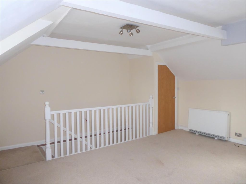 Property photo 3 of 16 Lounge 2.Jpg