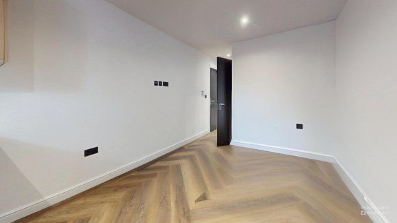 Property photo 3 of 7 9025252.Jpg