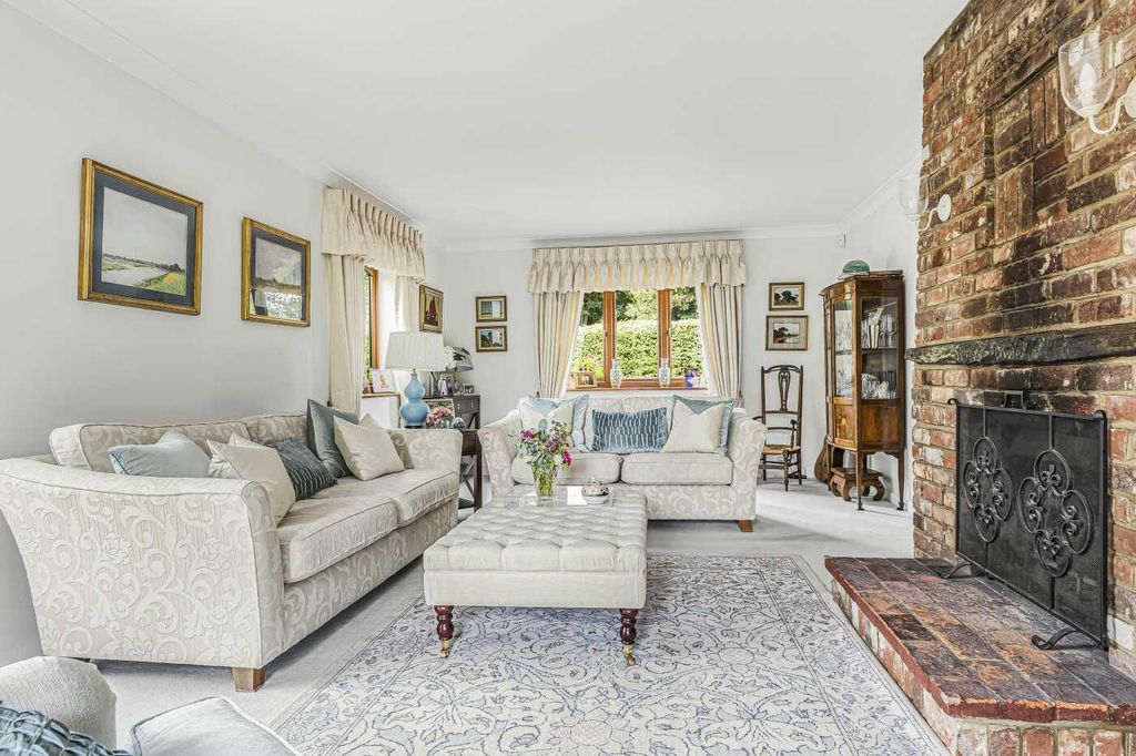 Property photo 2 of 57 Sitting Room