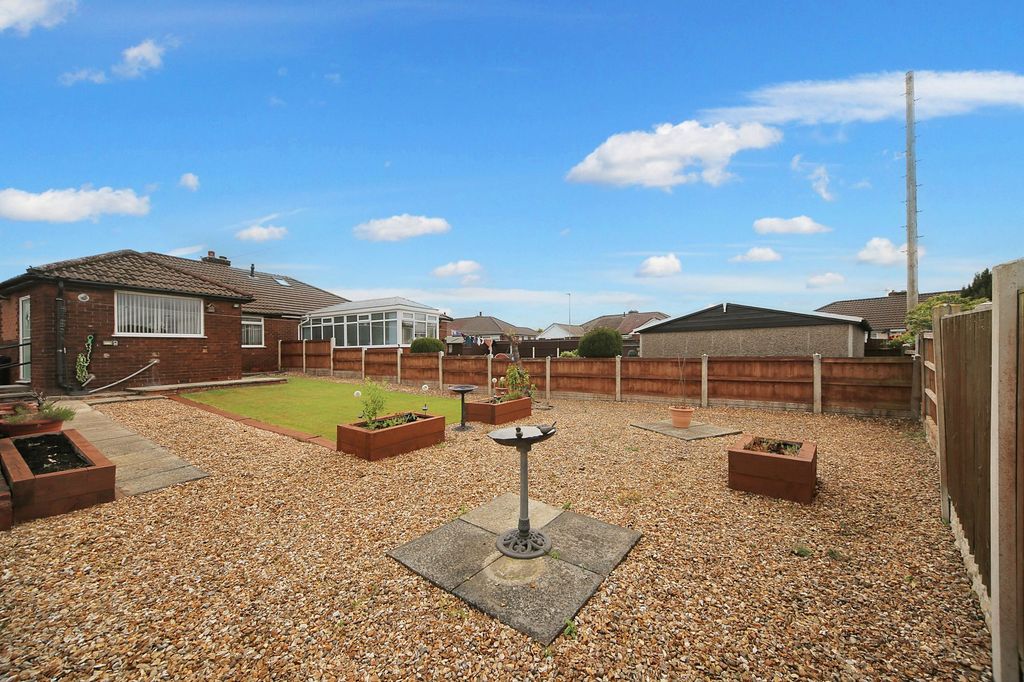 Property photo 2 of 20