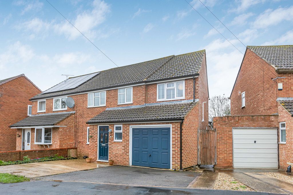 Property photo 1 of 40