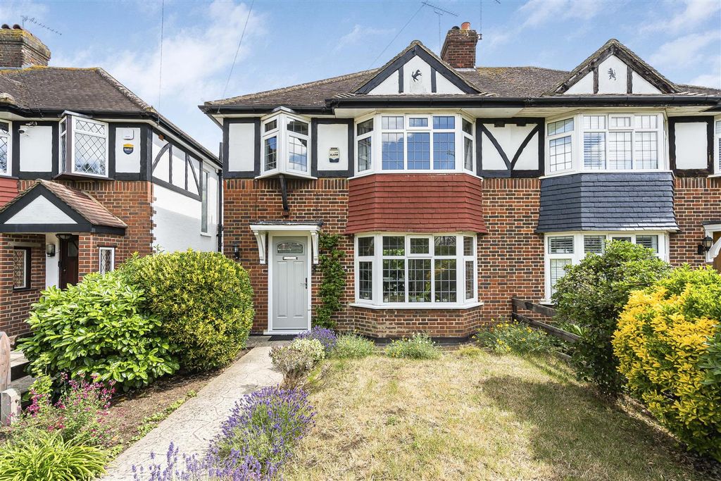Property photo 1 of 17
