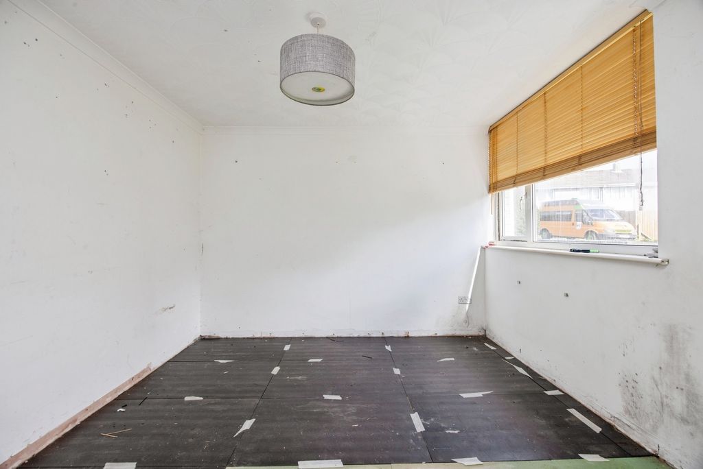 Property photo 2 of 17 Pbox-Img.Jpg