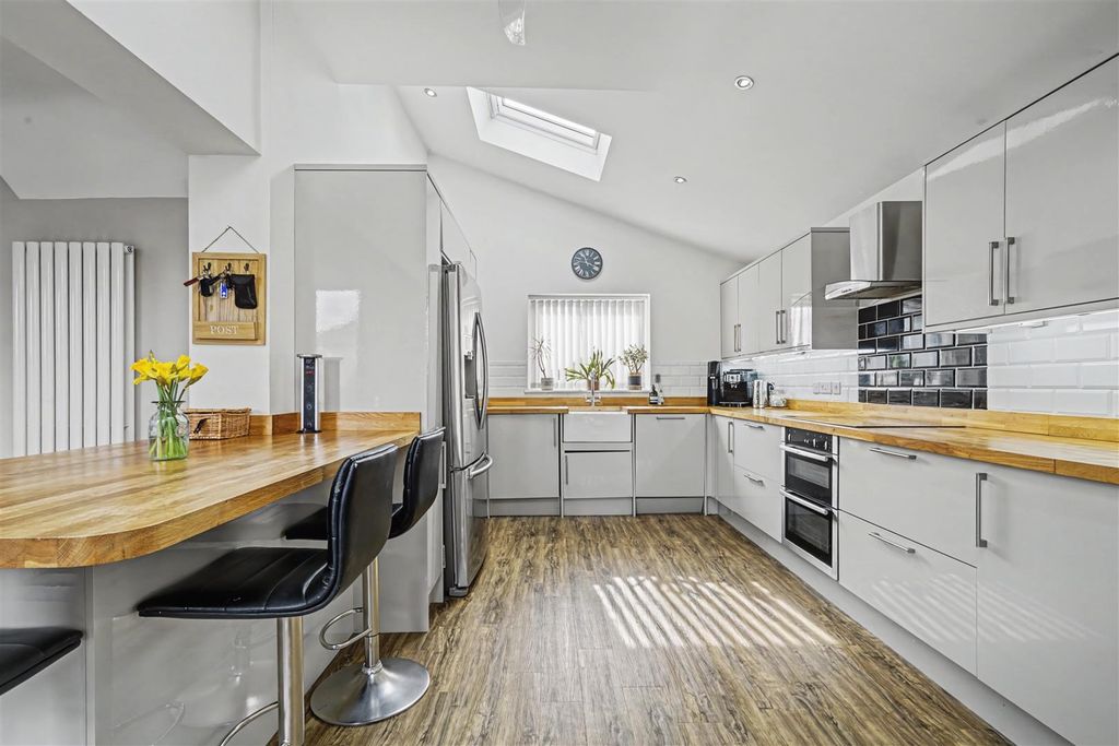 Property photo 3 of 22 Kitchen Diner 1_1.Jpeg