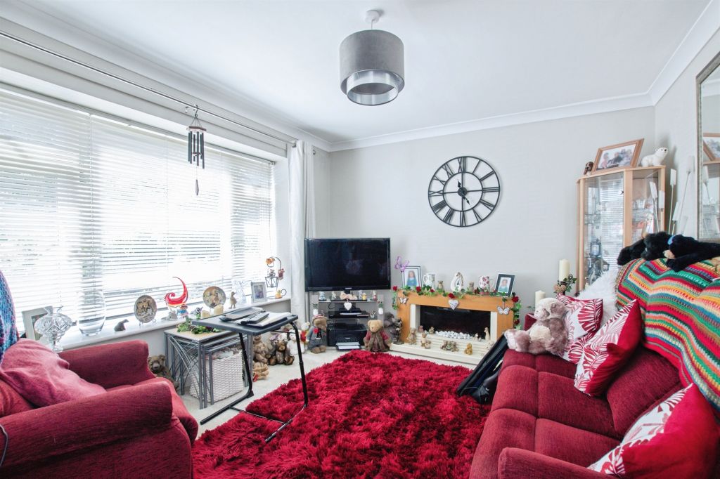 Property photo 2 of 17